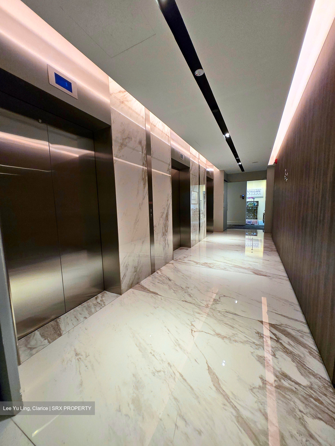 Telok Ayer Street (D1), Office #492518891